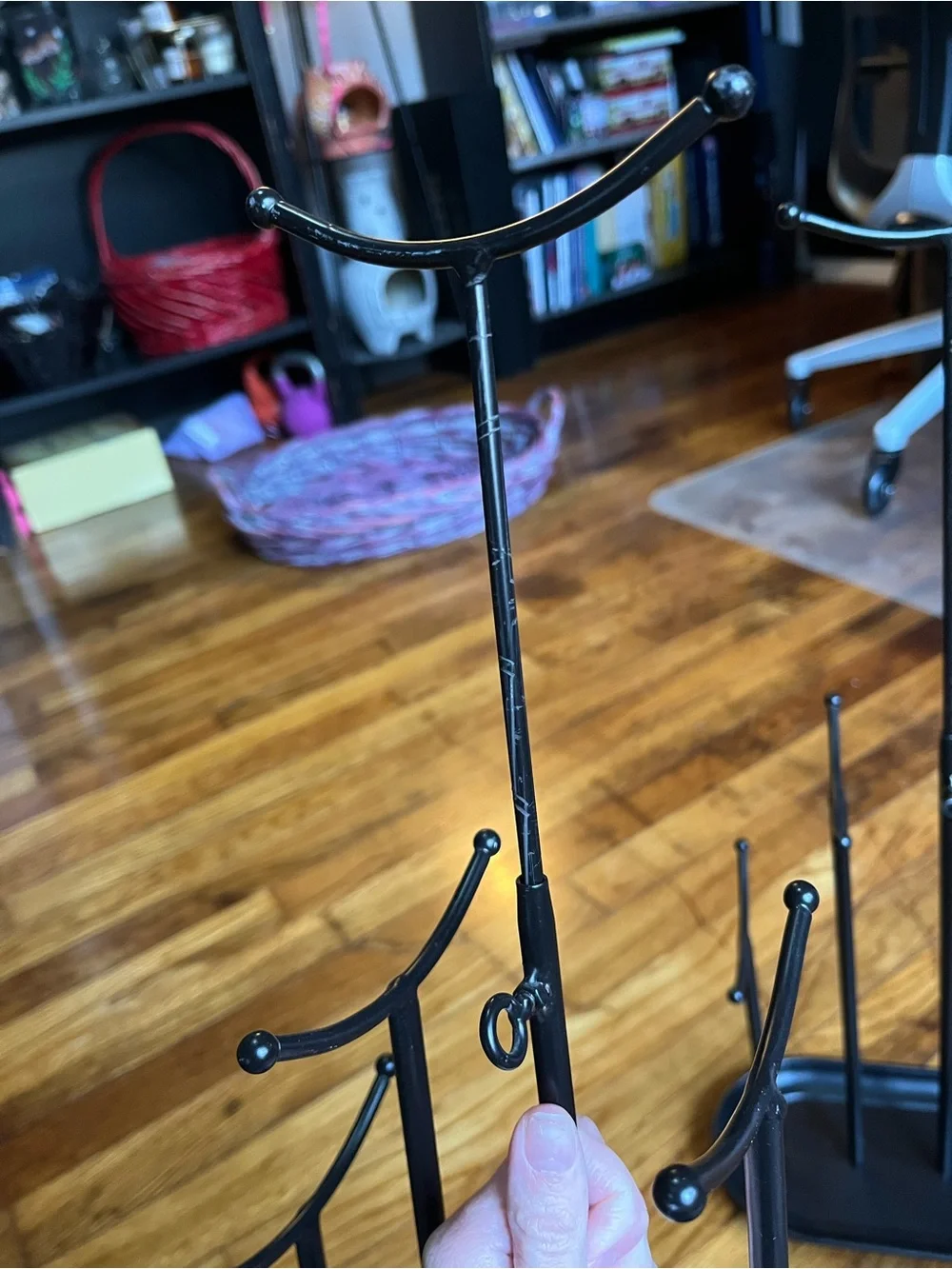 N/A organize necklaces